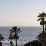Pensión Drop In Ericeira