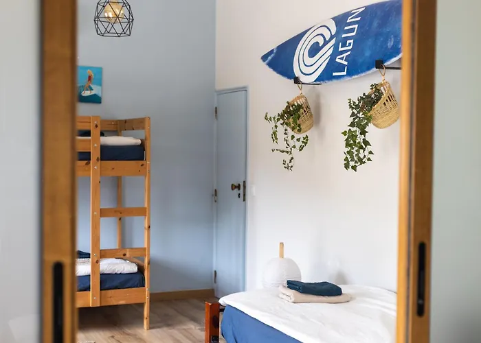 Drop In Ericeira בית הארחה