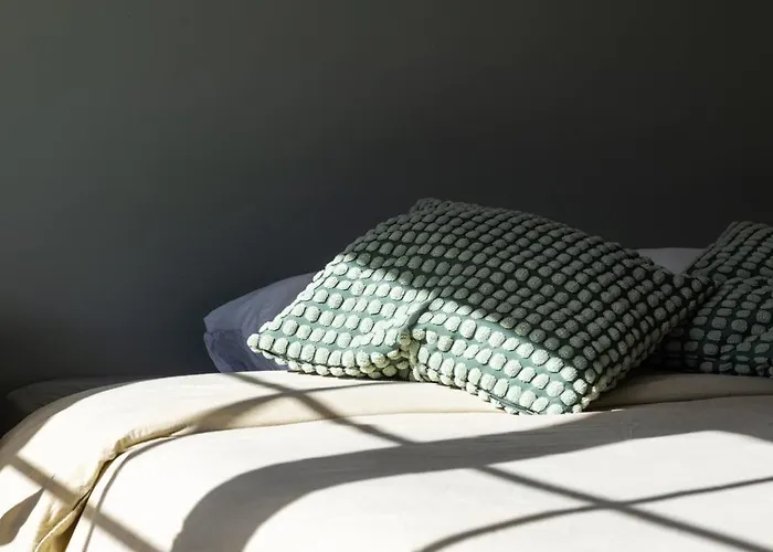 Drop In Ericeira בית הארחה